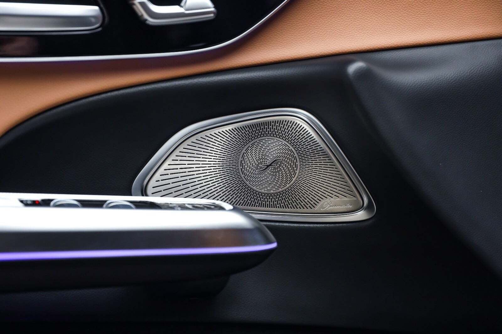 Sort Mercedes E450 d fra 2026