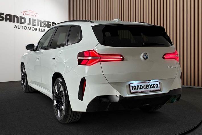 Hvid BMW X3 fra 2026