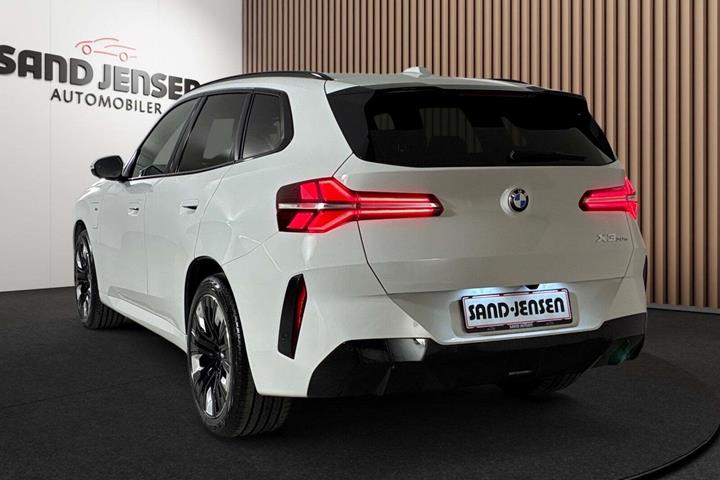 Hvid BMW X3 fra 2026
