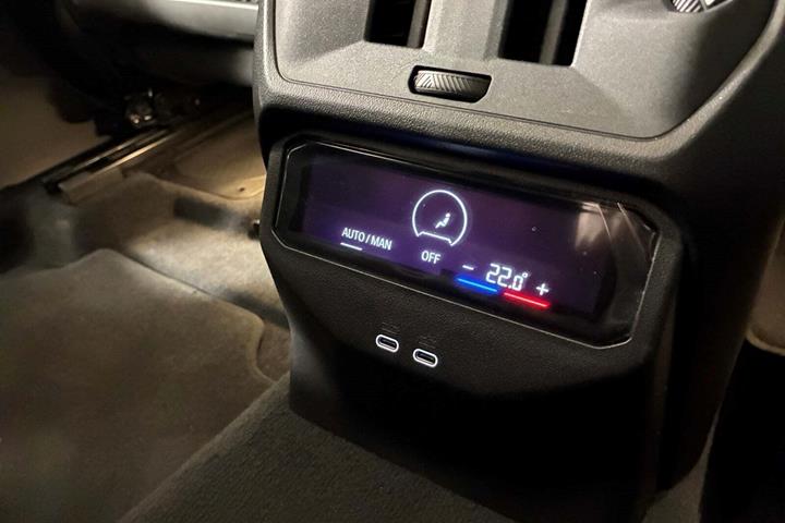 Hvid BMW X3 fra 2026