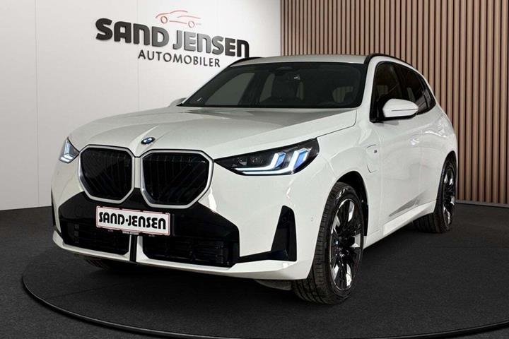 Hvid BMW X3 fra 2026 set udefra