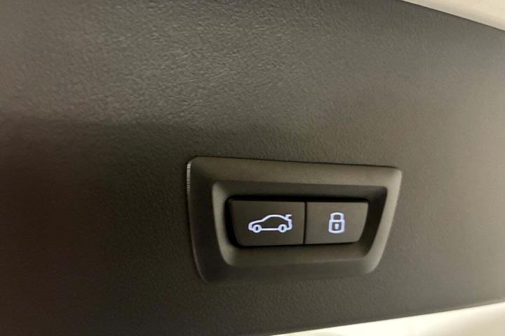 Hvid BMW X3 fra 2026