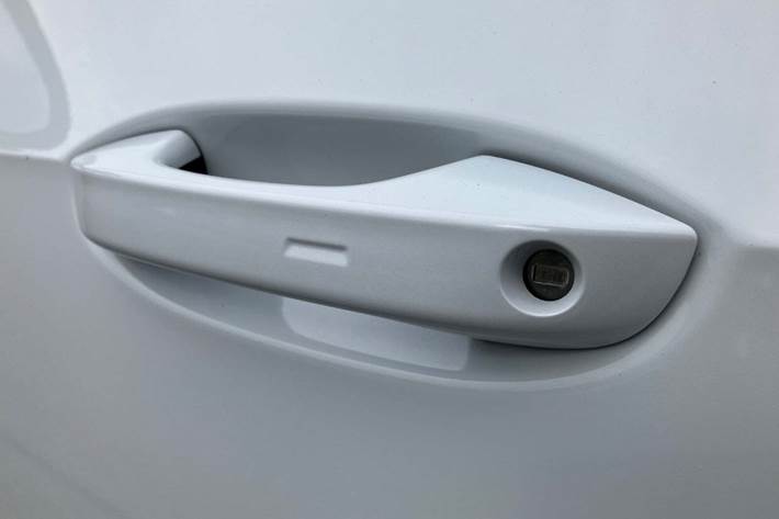 Hvid Cupra Born fra 2023