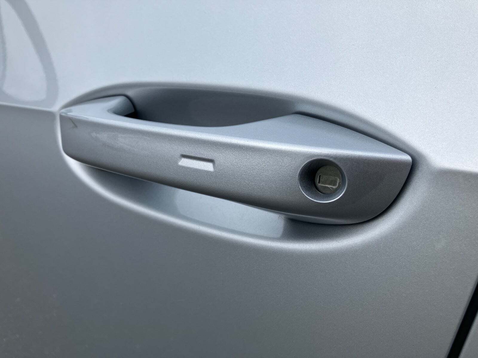 Sølv Cupra Born fra 2023