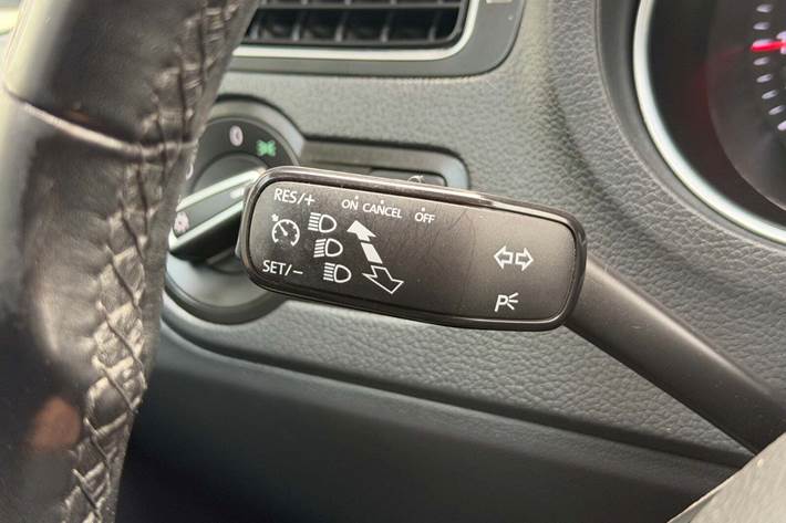 Hvid VW Polo fra 2016