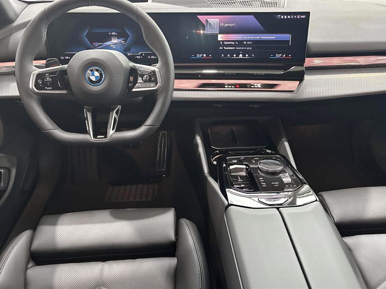 BMW i5 eDrive40 Touring EL Fully Charged 340HK Stc Aut.