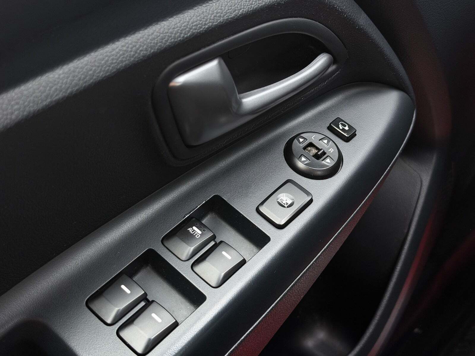 Blå Kia Rio fra 2016