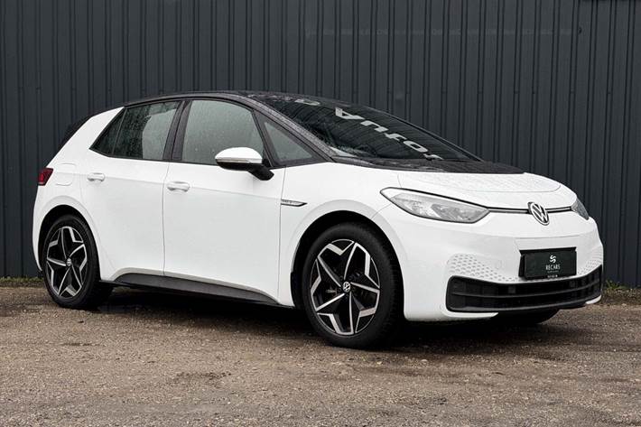 Hvid VW ID.3 fra 2022 set udefra