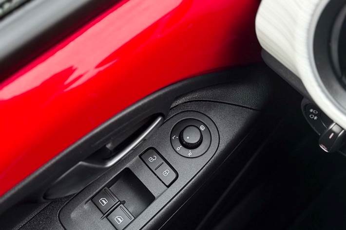 Rød Seat Mii fra 2021