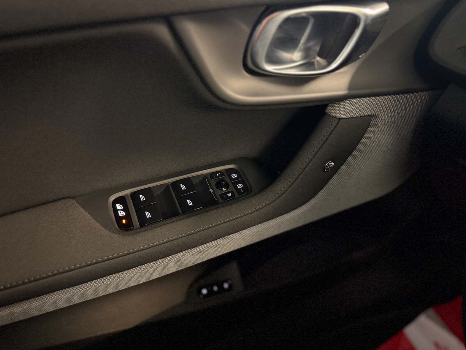 Grå Polestar 2 fra 2021