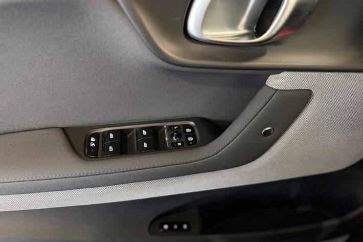 Hvid Polestar 2 fra 2023