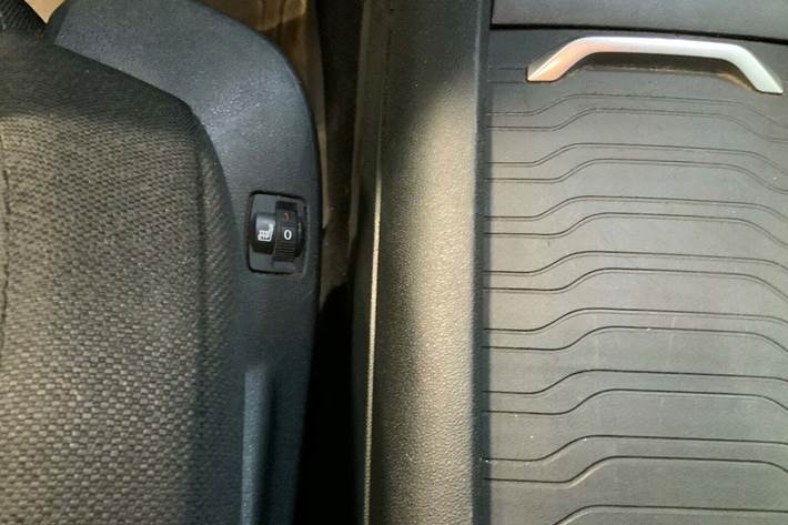 Rød Citroën C4 SpaceTourer fra 2018