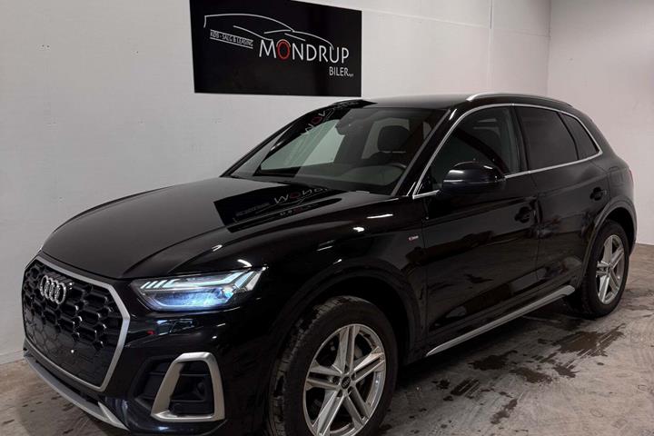 Sort Audi Q5 fra 2022 set udefra