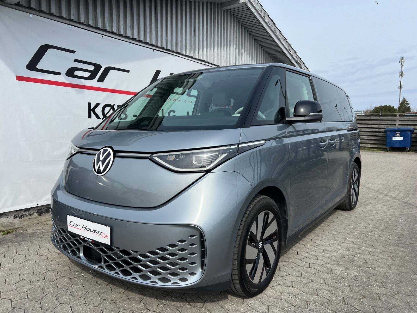 VW ID.Buzz 77 Pro Design SWB