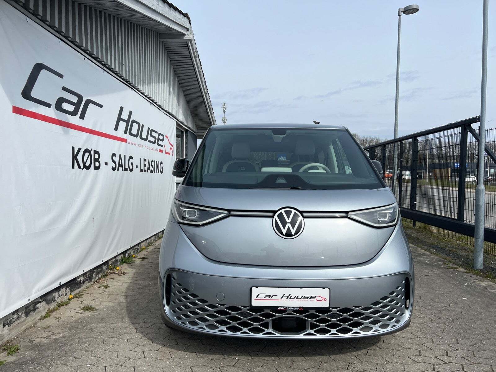 VW ID.Buzz 77 Pro Design SWB