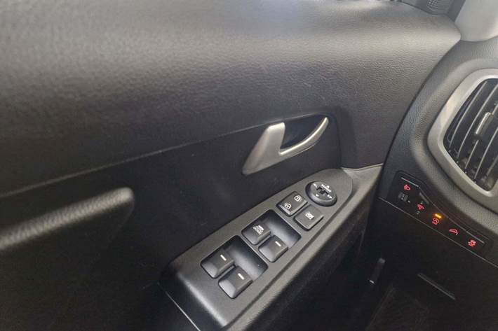 Grå Kia Sportage fra 2014