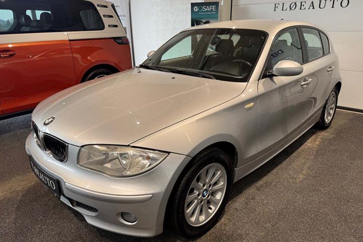 Sølv BMW 120d fra 2004