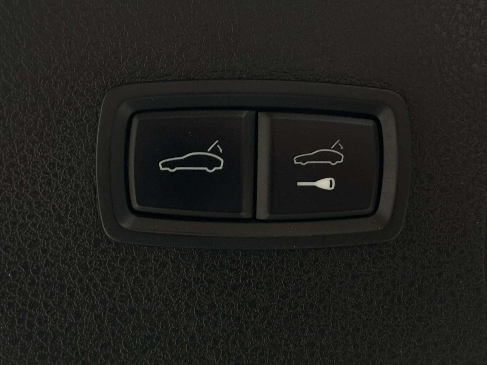 Grå Porsche Macan Turbo fra 2018