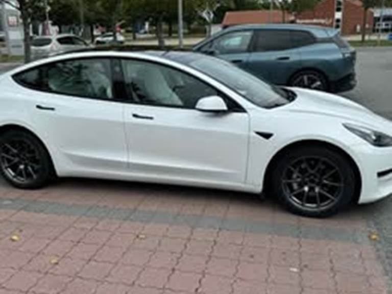 Tesla Model 3 Standard Range+ RWD