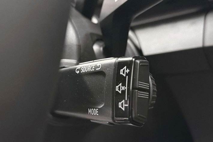 Sort Renault Megane E-Tech fra 2026