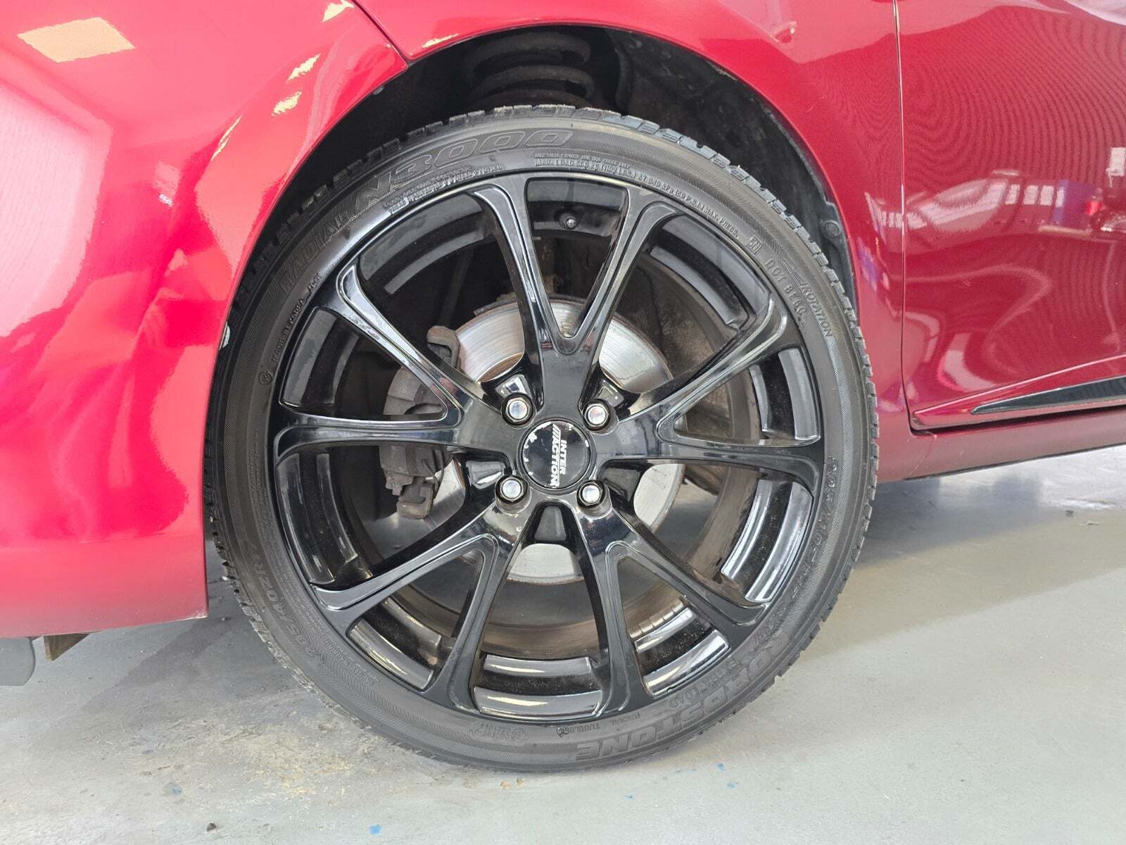 Rød Toyota Yaris fra 2017