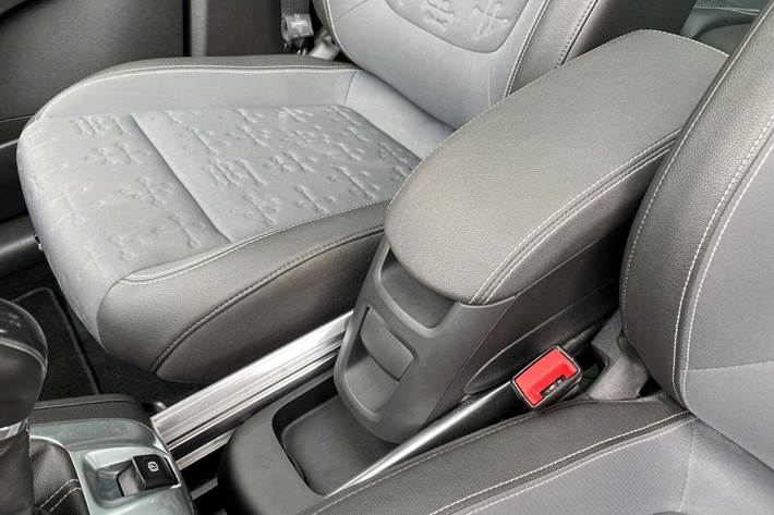 Grå Opel Meriva fra 2016