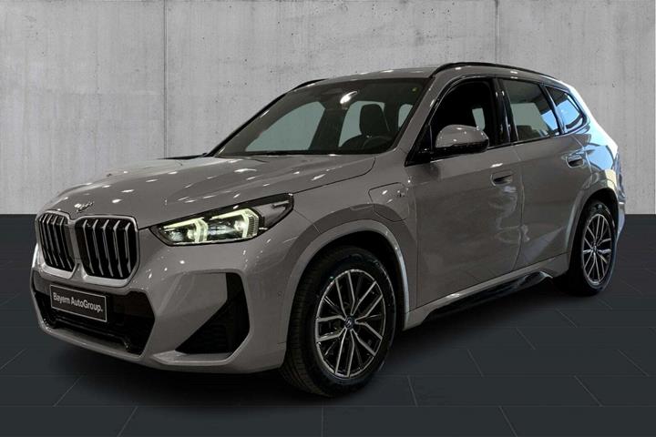 undefined BMW X1 fra 2023 set udefra