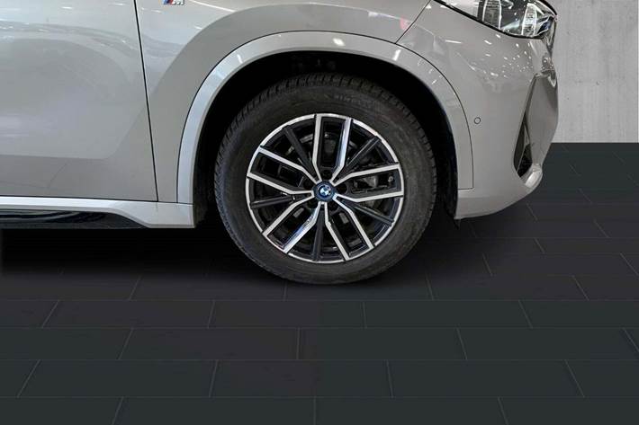 undefined BMW iX1 fra 2025