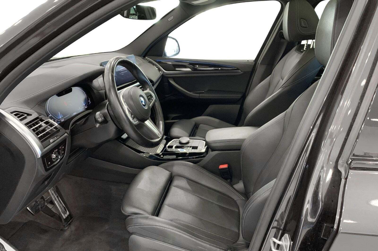 BMW iX3 Charged M-Sport