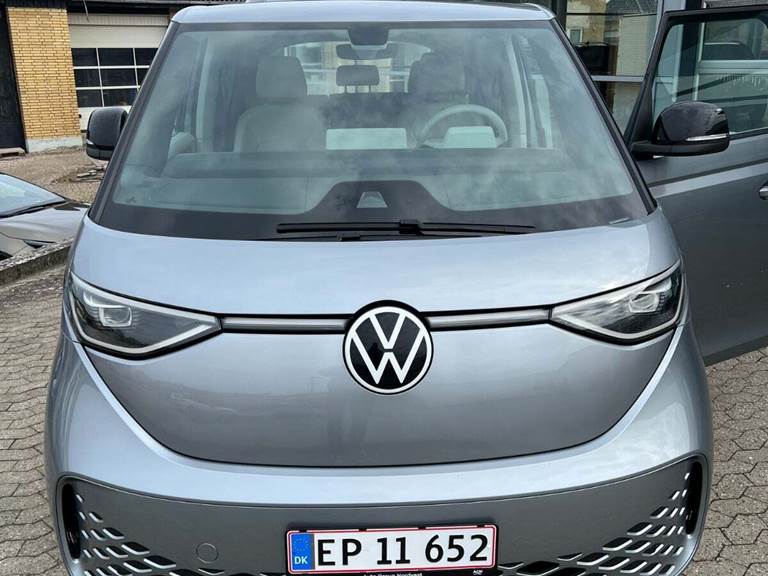 VW ID.Buzz 77 Pro SWB