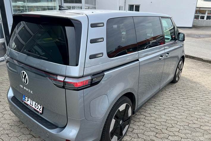 Blå VW ID.Buzz fra 2023