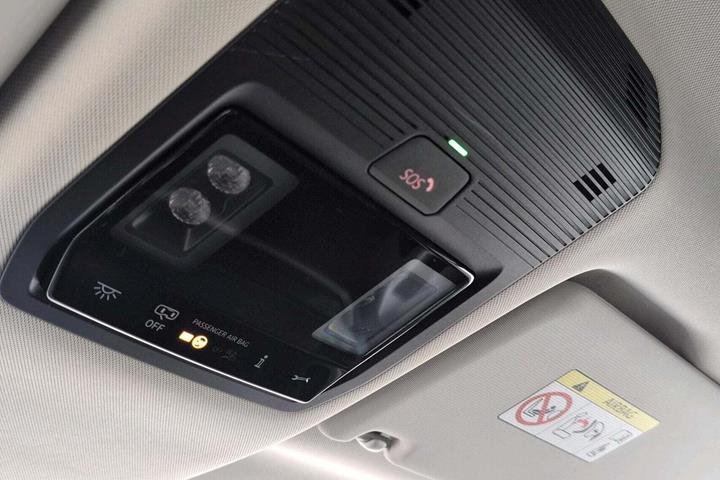 Hvid VW ID.Buzz fra 2024
