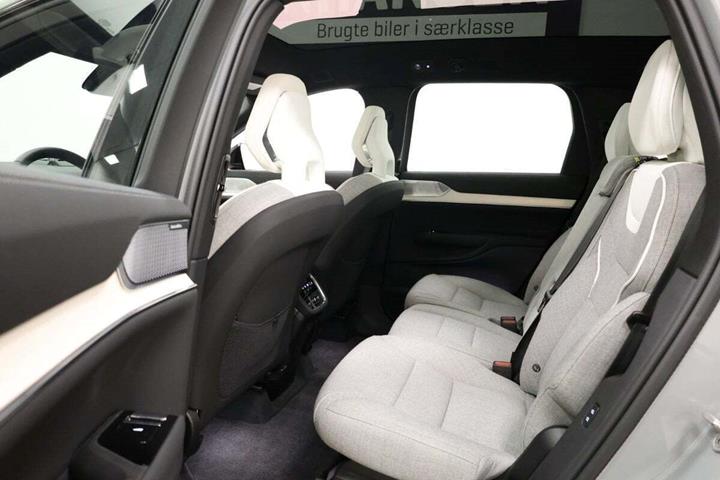 Grå Volvo EX90 fra 2025
