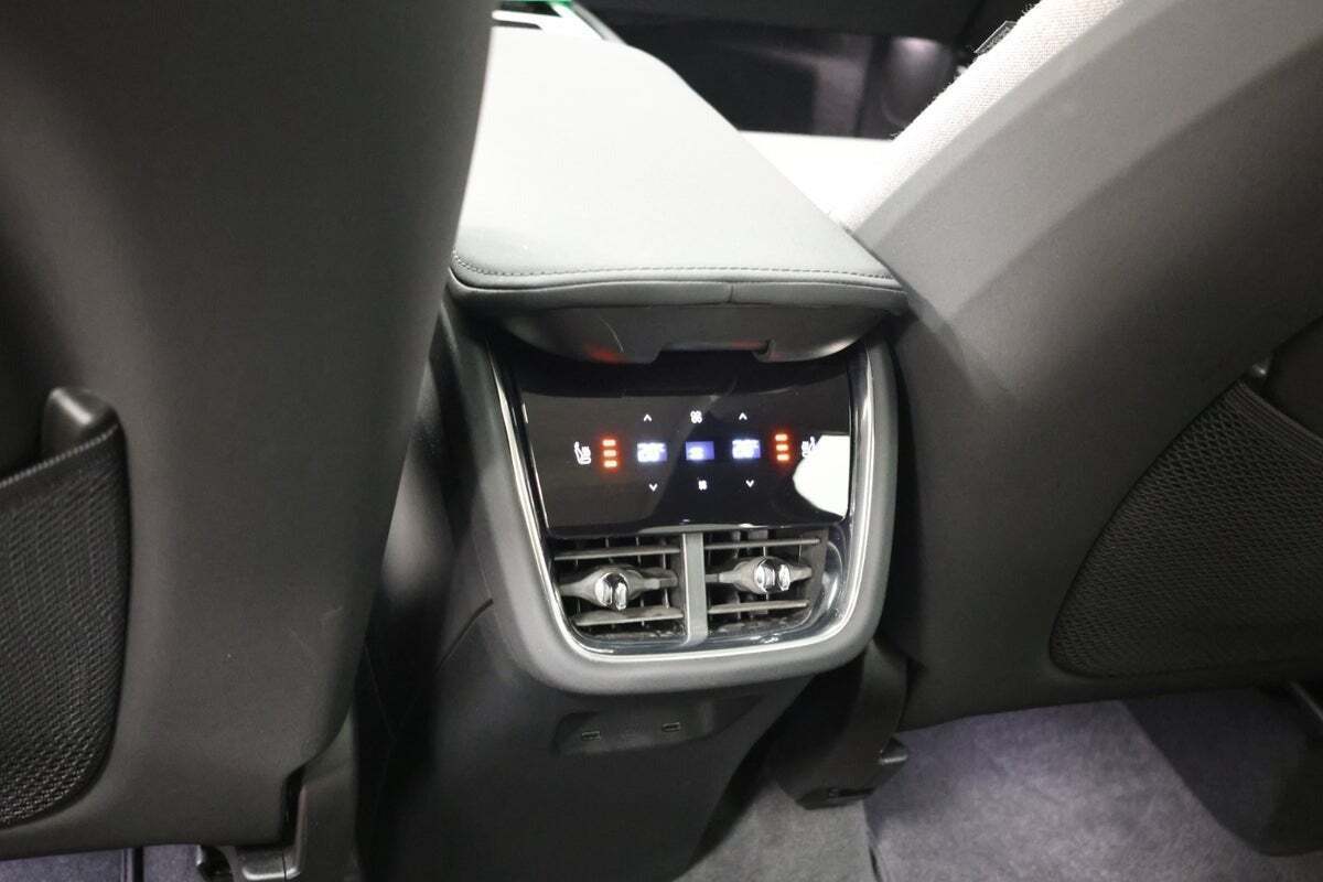 Grå Volvo EX90 fra 2025