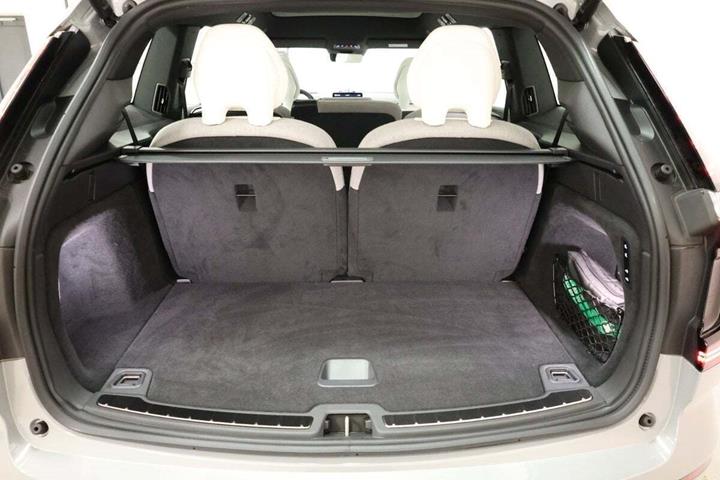 Grå Volvo EX90 fra 2025