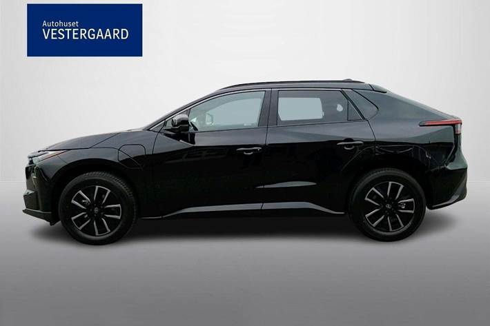 Sort Toyota BZ4X fra 2025