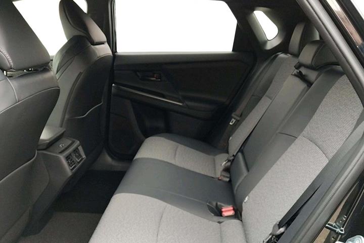 Sort Toyota BZ4X fra 2025
