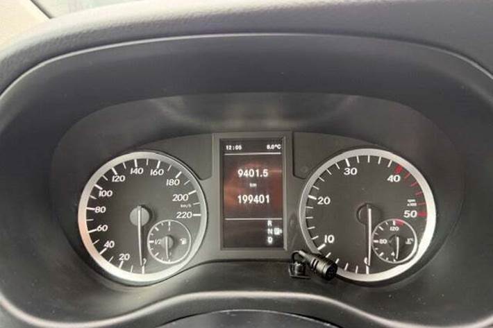 Hvid Mercedes Vito 114 fra 2019