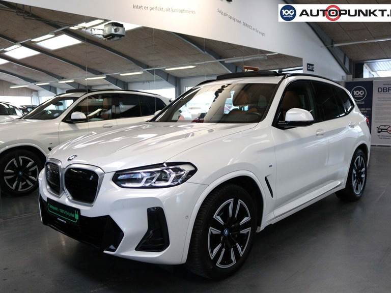 BMW iX3 Charged M-Sport