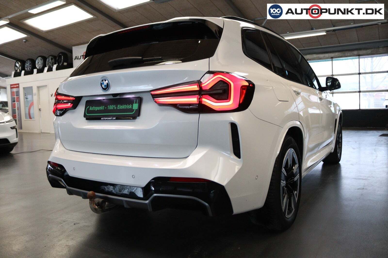 Hvid BMW iX3 fra 2023