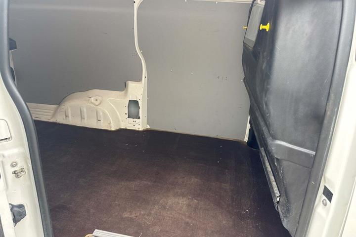 Hvid Toyota ProAce fra 2021