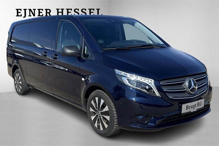 Blå Mercedes Vito 119 fra 2022