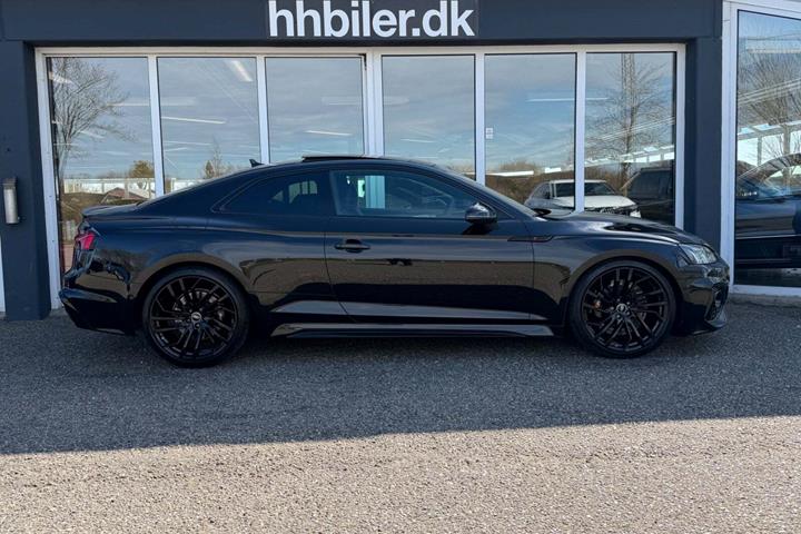 Sort Audi RS5 fra 2022