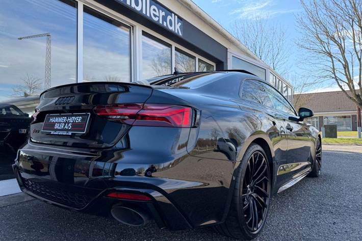 Sort Audi RS5 fra 2022