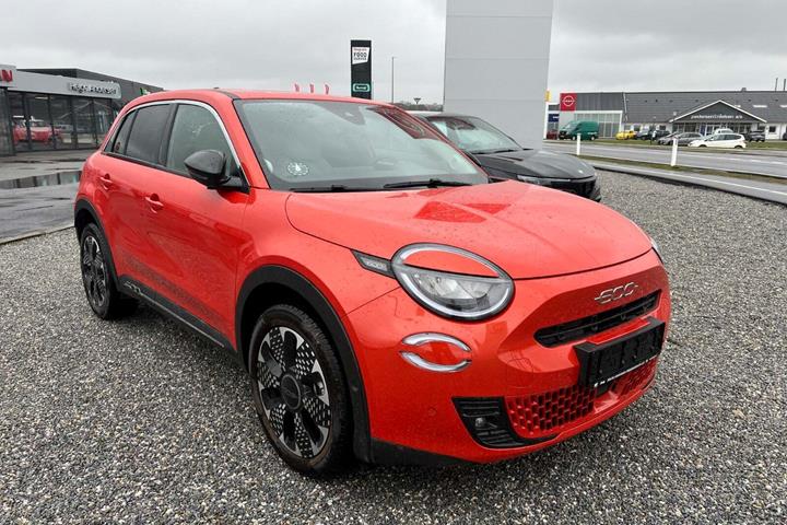 Orange Fiat 600e fra 2025