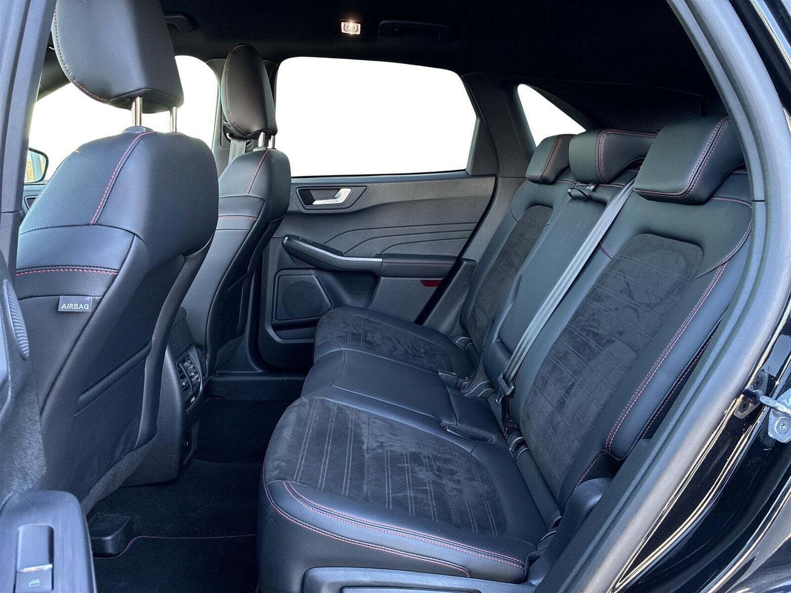 Ford Kuga 2,5 PHEV ST-Line X CVT