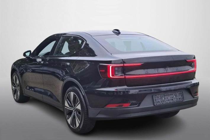 Sort Polestar 2 fra 2023