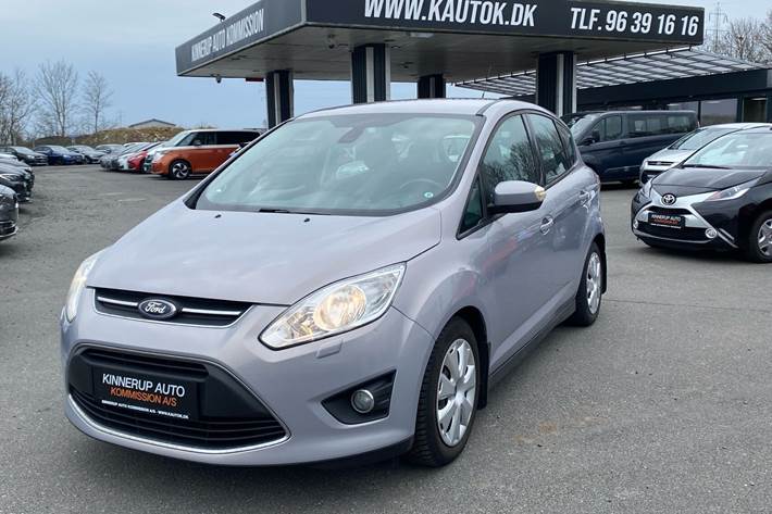 Grå Ford C-MAX fra 2011