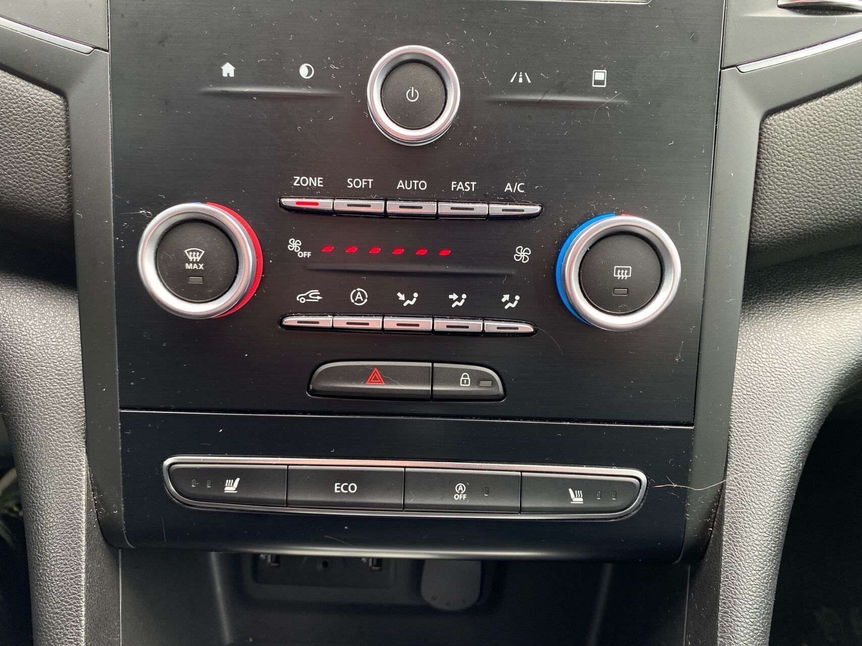 Grå Renault Mégane fra 2016