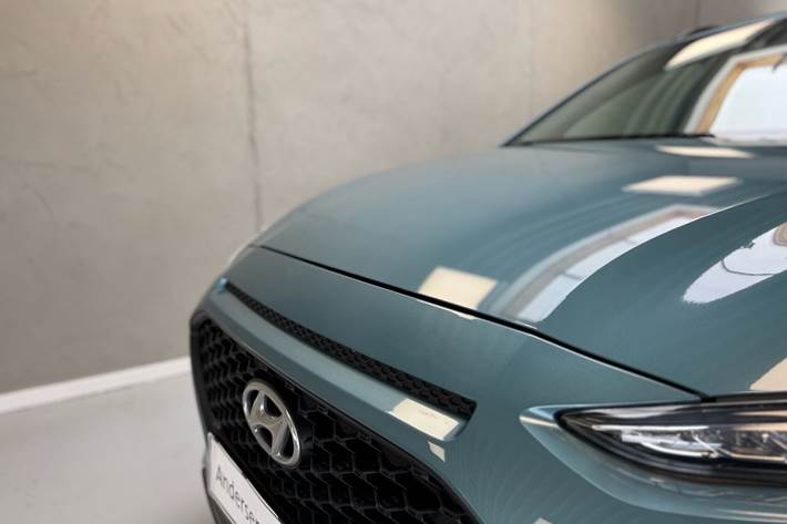 Grå Hyundai Kona fra 2019